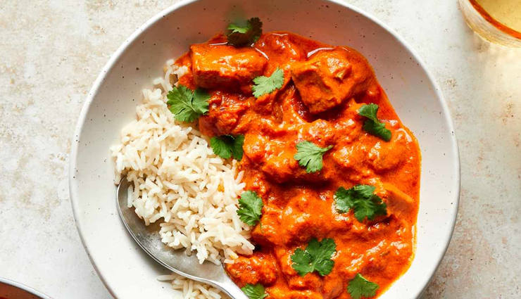 tofu tikka masala recipe,indian tofu curry,creamy tofu masala,vegetarian tikka masala,baked tofu in curry,authentic indian flavors,tofu curry with rice,easy indian tofu recipe,spicy tofu masala,vegan tikka masala,tofu curry with naan,healthy indian recipes,plant-based indian dish,tofu tikka marinade,tofu masala with flatbreads