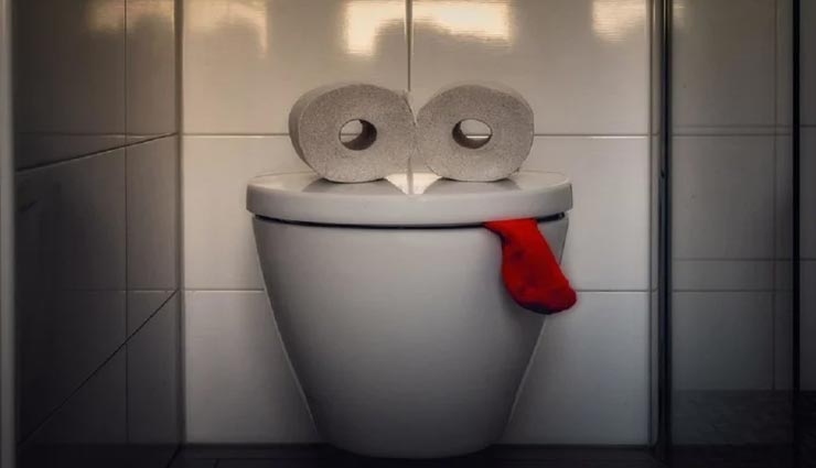 weird news,weird rule,penalty for going toilet,china