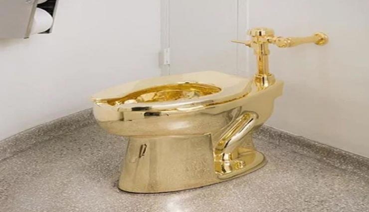 दीवार पर टेप लगा यह केला बिका 85 लाख रुपये में, कारण कर देगा सोचने पर मजबूर weird news,weird banana,costly banana,basel miami,banana in 85 lakhs