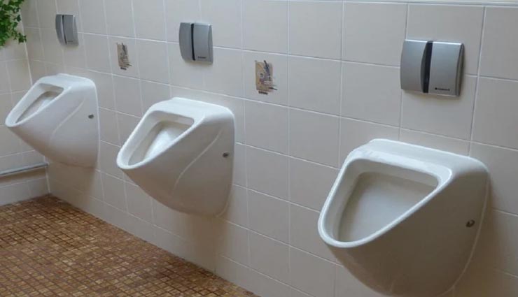 इस अनोखी वजह से सुर्ख़ियों में आई इवांका ट्रंप, नाम दिया गया टॉयलेट स्कैंडल weird news,weird incident,ivanka trump toilet scandal