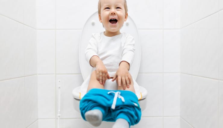 parenting tips,parenting tips in hindi,toilet training,toilet training tips,child habit to use toilet