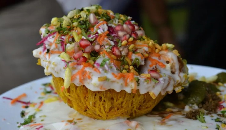 lucknow best food,culinary delights of lucknow,taste the flavors of lucknow,famous dishes of lucknow,authentic lucknow cuisine,must-try food in lucknow,lucknow gastronomic delights,traditional food of lucknow,popular food joints in lucknow,lucknow food guide