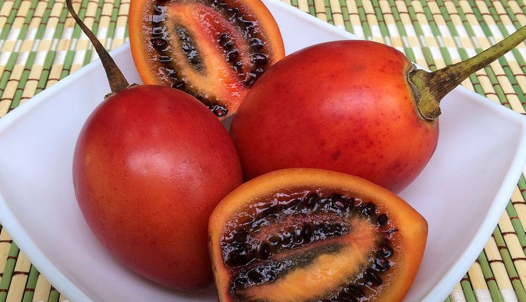 fruit juices to try in ecuador,tomate de arbol,guanabana,guanabana,maracuya,naranjilla,travel,holidays