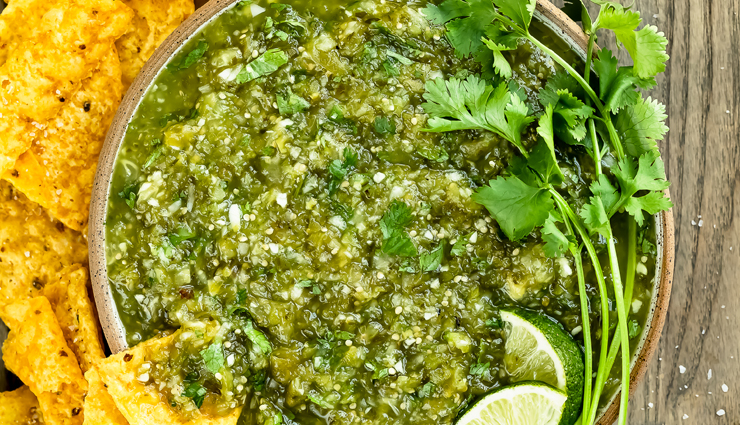 Recipe - Spice Up Your Meals with a Healthy and Flavorful Homemade Tomatillo Salsa