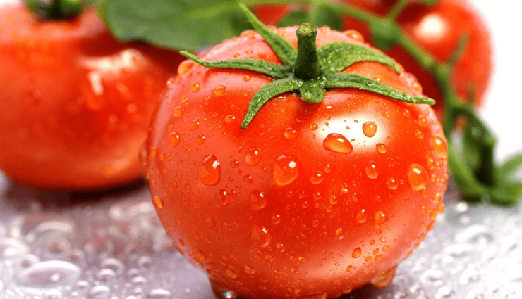 home remedies for oily eyelids,oily eyelids treatment,natural remedies for oily eyelids,tomato for oily eyelids,egg white mask for oily eyelids,rose water for eyelids,witch hazel for oily eyelids,oily eyelids skincare,milk for oily eyelids,how to reduce oily eyelids,herbal remedies for oily eyelids,eyelid oil control tips