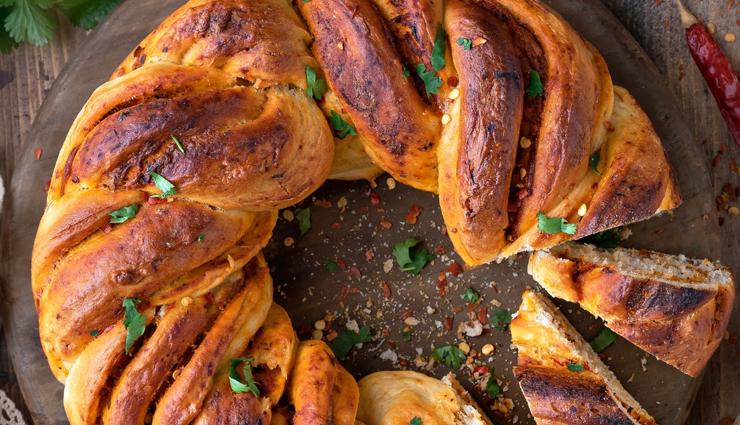 Recipe- Delicious Chilli and Tomato Achaari Bread
