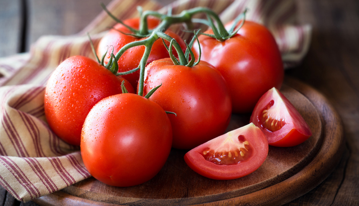 homemade tomato face pack,face pack for all skin type,skin care tips,beauty tips,beauty benefits of tomato,tomato for skin