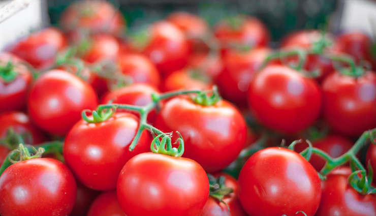 homemade tomato face pack,face pack for all skin type,skin care tips,beauty tips,beauty benefits of tomato,tomato for skin