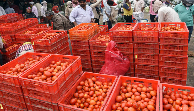 हिमाचल में महंगाई की मार! प्याज ला रहा आँखों में आंसू तो टमाटर बढ़ा रहा जीवन की खटास