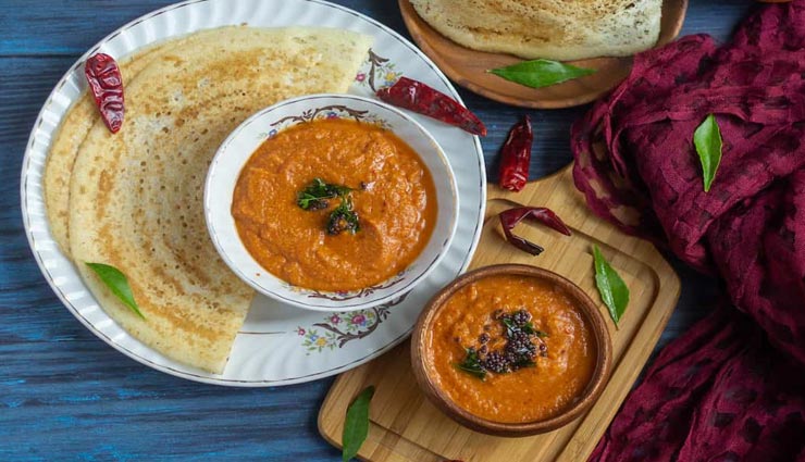 चटपटे ब्रेकफास्ट का स्वाद बढ़ाएगी टमाटर-पुदीने की चटनी #Recipe 