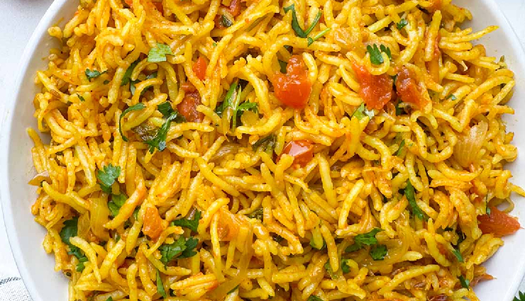 special tomato rice recipe,tomato rice preparation,flavorful tomato rice dish,how to make tomato rice,delicious tomato rice recipe,easy tomato rice recipe,homemade tomato rice,tasty tomato rice dish,tomato rice cooking method,best tomato rice recipe
