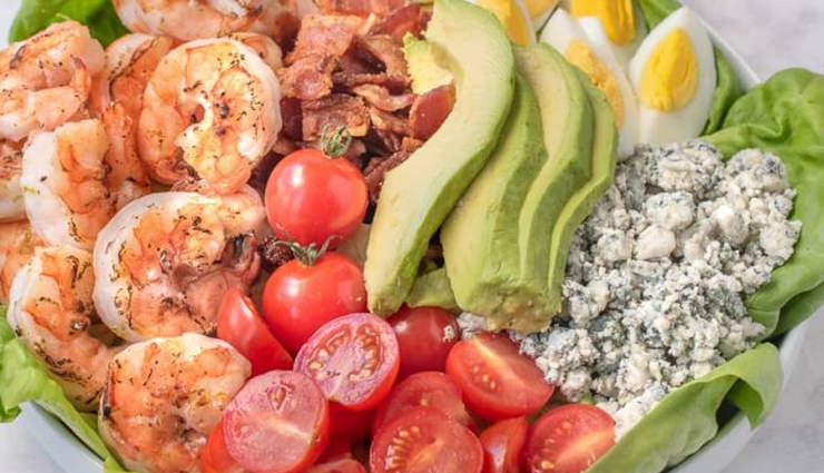 tomato salad with grilled shrimp,hunger struck,food