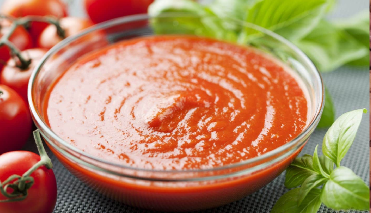 छोटा हो या बड़ा सबको आकर्षित करता है टोमैटो सॉस, इसका साथ होने से बढ़ जाता है हर डिश का स्वाद #Recipe