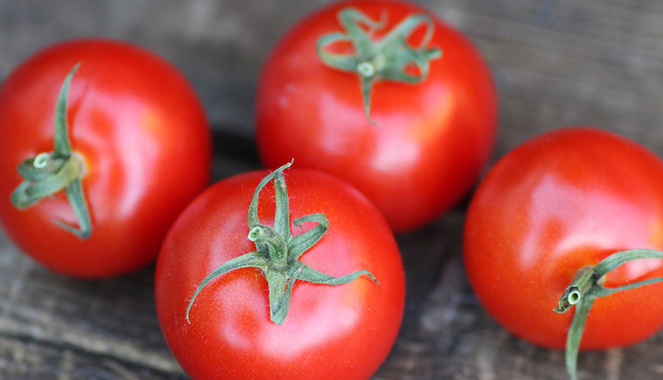 tomato pakora recipe,indian snack delight,crispy tomato bhajji,flavorful indian fritters,spiced chickpea flour batter,tomato bhaji street food,easy tomato pakora recipe,tea-time treat idea,how to make tomato pakora,best tomato pakora dish