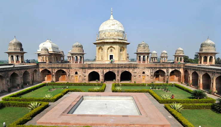 स्थापत्य कला का उत्कृष्ट नमूना हैं मुगल काल में बने ये ऐतिहासिक मकबरे mughal era mausoleums,historical mausoleums of mughal architecture,architectural gems of the mughal era,mughal mausoleums as architectural marvels,mughal dynasty impressive mausoleums,mughal architecture in historical mausoleums,exquisite examples of mughal era mausoleums,marvels of architecture in mughal mausoleums,appreciating the beauty of mughal era mausoleums,historic mausoleums showcasing mughal architecture