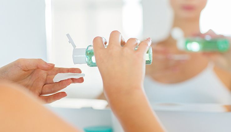 diy witch hazel skin care,witch hazel for acne,witch hazel toner recipe,witch hazel benefits for skin,witch hazel face mist,witch hazel spot treatment,natural skin care with witch hazel,witch hazel astringent properties,witch hazel soothing gel,witch hazel for pore tightening