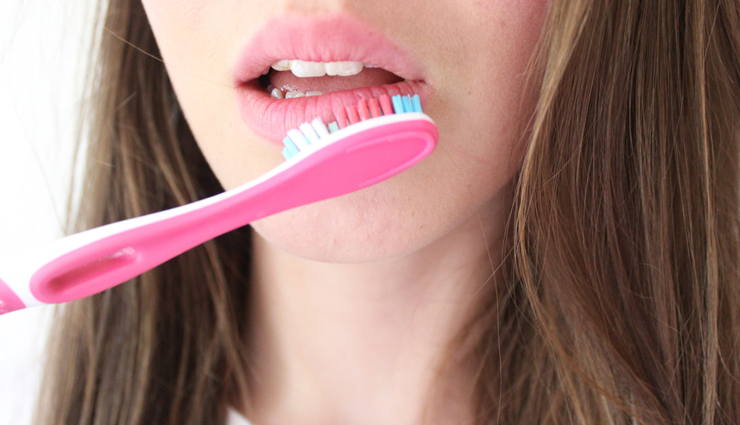 exfoliate lips,exfoliate lips at home,beauty tips,beauty,simple beauty tips