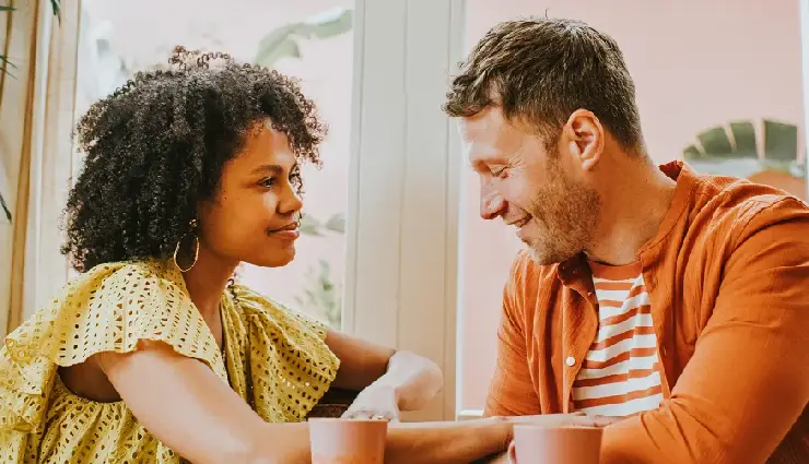 how to start a conversation with a girl,tips to talk to a girl,how to approach a girl,conversation starters for girls,impress a girl by talking,how to keep a conversation going,best way to talk to a girl,first impression tips for men,smooth conversation tips with girls,how to connect with a girl