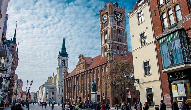 poland,tourist spots in poland,poland travel,poland travel guide,beautiful tourist spots in poland,foreign destinations,travel guide