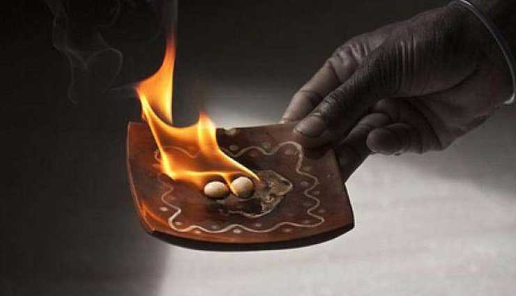 पूर्णिमा के दिन किए गए ये आसान टोटके खोलते है आपकी किस्मत के द्वार