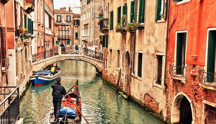 सपनों की दुनिया जैसा हैं सबसे रोमांटिक देश इटली, इन खूबसूरत जगहों पर बिताए अपनी छुट्टियां 
