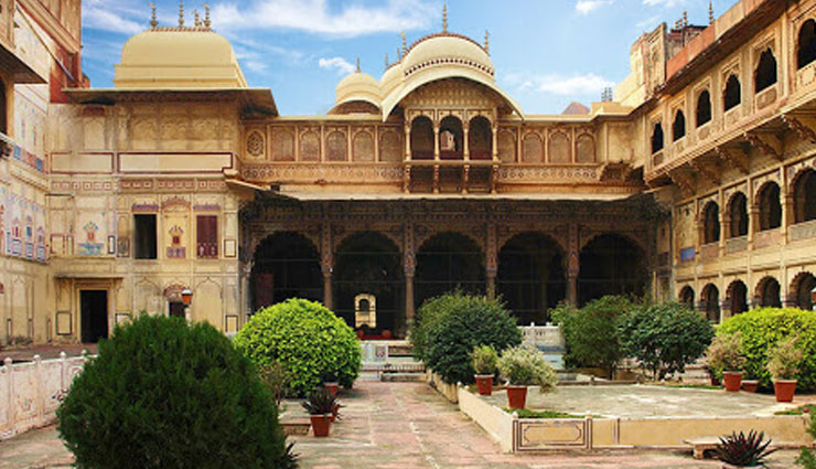 tourist spots in rajasthan,rajasthan,amber fort,chittorgarh fort,sonar quila,monsoon palace,umaid bhawan,tourist destinations in rajasthan