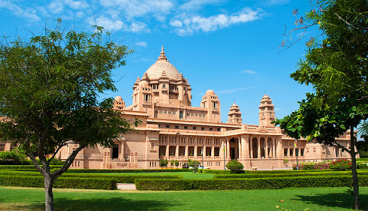 tourist spots in rajasthan,rajasthan,amber fort,chittorgarh fort,sonar quila,monsoon palace,umaid bhawan,tourist destinations in rajasthan