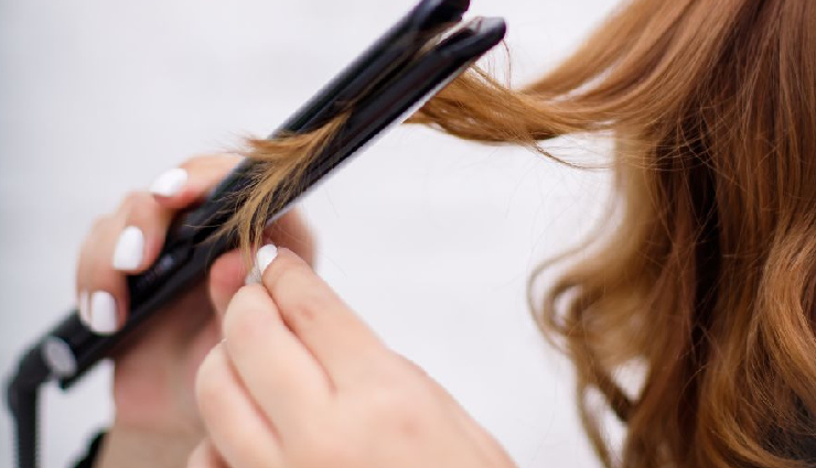 natural ways for shiny hair,mirror-like shine hair,glass hair look,how to get glossy hair,shiny hair tips,achieve smooth shiny hair,hair care tips for shine,deep cleanse for shiny hair,hydrate hair for gloss,natural shine serums