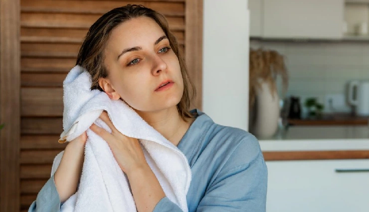 tangled hair,hair tangling tips,prevent hair breakage,detangling hair,hair care routine,smooth hair tips,shampoo for tangles,hair conditioner tips,dry hair solutions,long hair care,hair detangling remedies