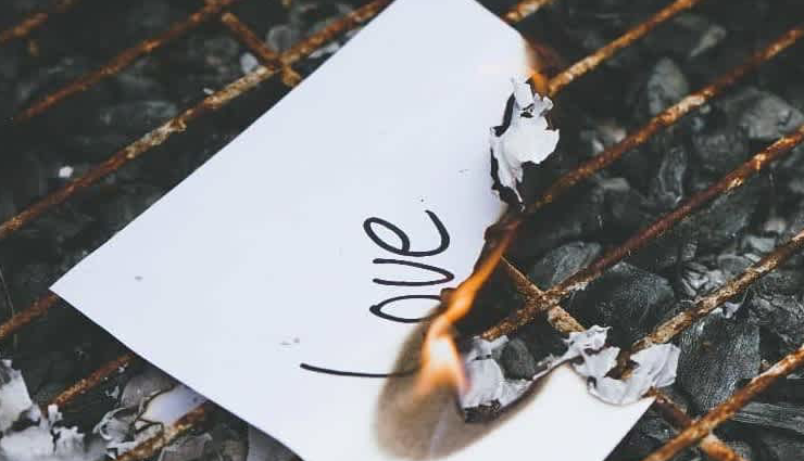 moving on from a toxic relationship,tips for leaving a toxic relationship,how to heal from a toxic partnership,steps to move forward after a toxic relationship,overcoming a toxic relationship,breaking free from a toxic bond,strategies to let go of a toxic relationship,coping with a toxic breakup,healing from toxic relationship trauma,rebuilding after a toxic relationship,moving forward from toxic love