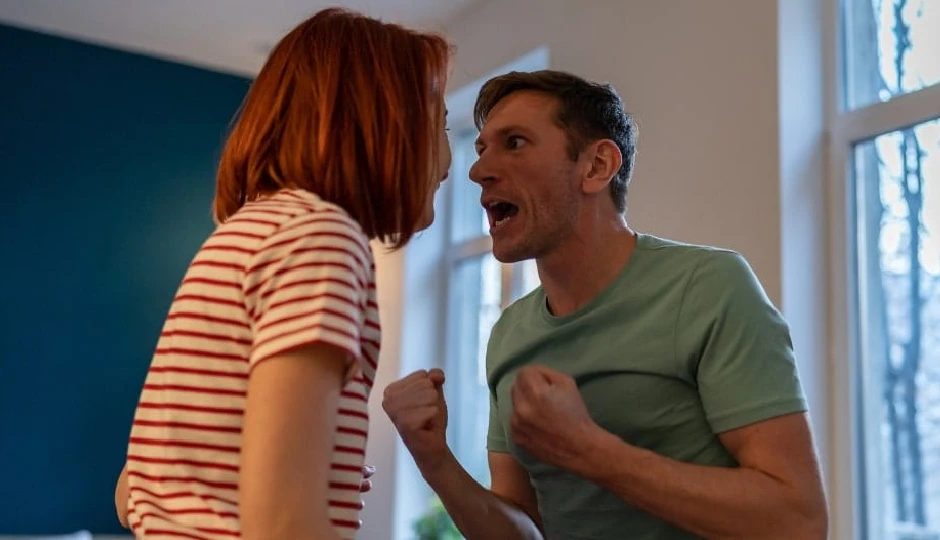 गलत रिलेशनशिप में ज्यादा समय तक रहना हो सकता है खतरनाक, जानें कब लेना चाहिए रिश्ता खत्म करने का फैसला