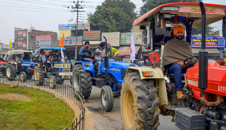 Tractor Rally: 100 से ज्यादा यूपी के किसान नेता नजरबंद, कई किसान नेताओं के ट्रैक्टर बीच रास्ते में रोके 