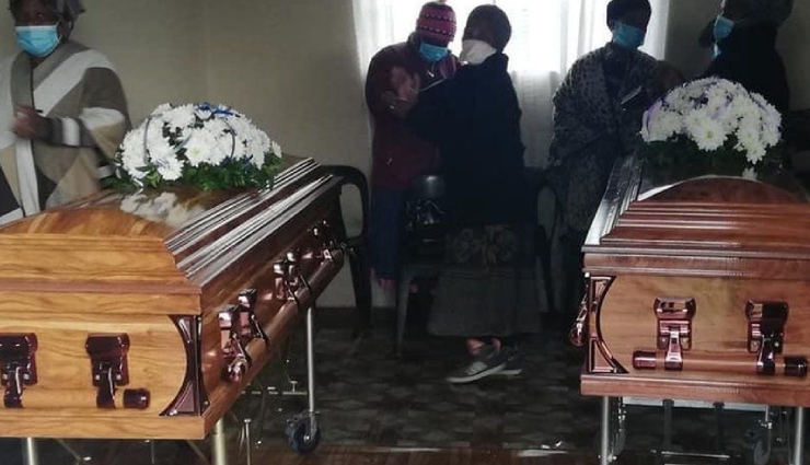 cremation vs. funeral memorial service,comparison of cremation and funeral,memorial services for cremation and funeral,differences between cremation and funeral,cremation and funeral memorials explained,memorial services for both cremation and funeral,understanding cremation and funeral ceremonies,comparing memorial services for cremation and funeral,choosing between cremation and funeral memorials,cremation and funeral memorial service options