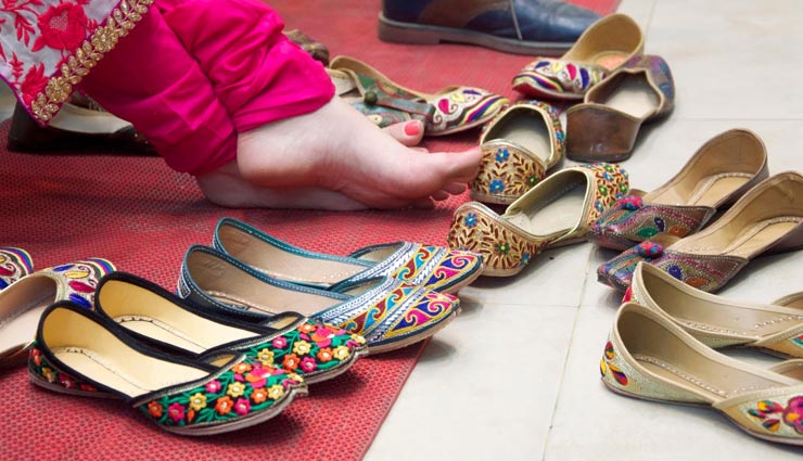 5 Ways To Rock Your Traditional Jutti Look