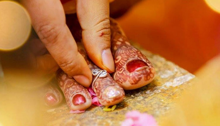 5 Traditional Toe Rings That are in Trend