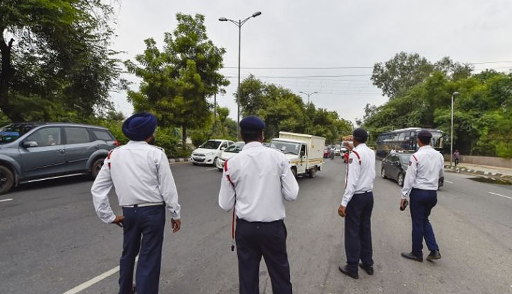 New Motor Vehicle Act : बेंगलुरु पुलिस ने जारी किया डाटा, 5 दिन में चालान से वसूले 72 लाख