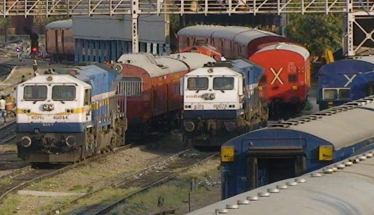 Kisan Bharat Bandh: इन ट्रेनों पर पड़ा भारत बंद का असर, दिल्ली से जुड़ी कई ट्रेन हुई रद्द