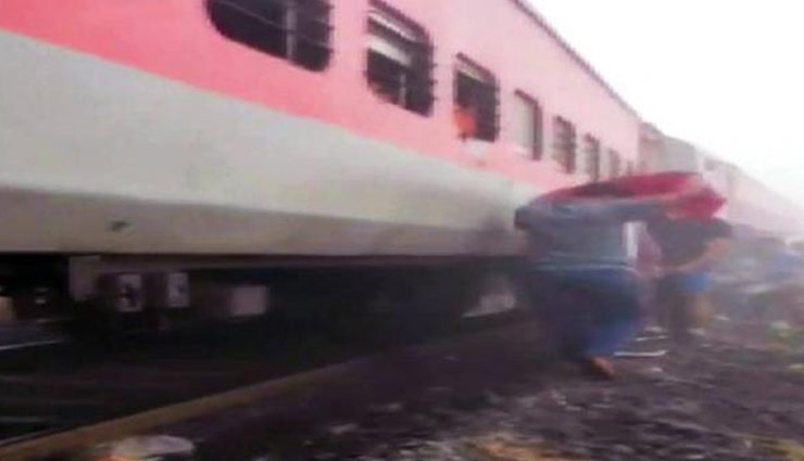 कटक: पटरी से उतरी लोकमान्य तिलक एक्सप्रेस, 40 घायल
