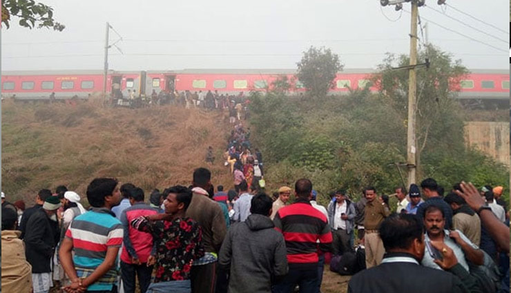 cuttack train accident today,train accident,odisha train accident,train accident in odisha,orissa  train accident,train accident in orissa,train accident news,news,news in hindi ,ट्रेन हादसा