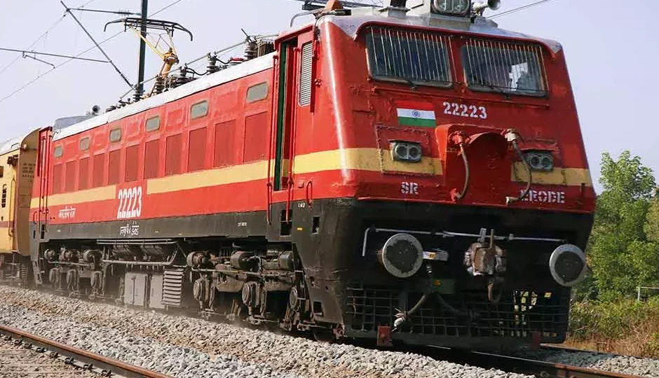 सावन में रेल यात्रियों की बढ़ेंगी मुश्किलें! इस रूट की कई ट्रेनें रद्द, सफर से पहले जरूर देखें लिस्ट, वरना हो सकती है बड़ी परेशानी