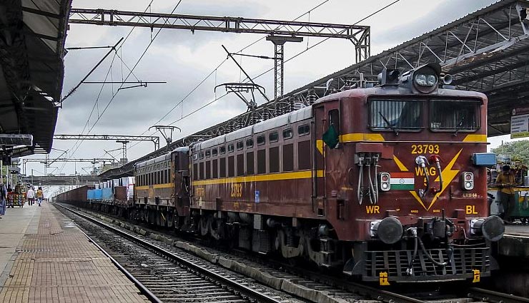 ट्रेन में सफर के दौरान कोरोना पॉजिटिव आई शख्स की रिपोर्ट, मचा हड़कंप