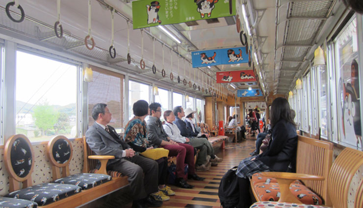 trains for cats,japan