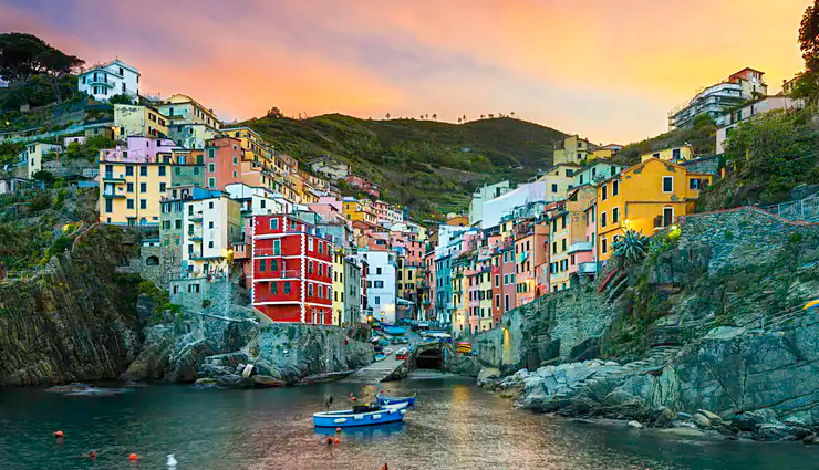 semmering line in austria,cinque terre in italy,flam railway in norway,rhine valley line in germany,west highland line in scotland,linha do douro in portugal,inlandsbanan in sweden,train rides in europe,europein many ways,trains are simply the best way to travel. they are more environmentally friendly than flying,more relaxing than driving and more comfortable than buses. you have space,can move around,and (if available) go for a bite in the dining cart.

and is there anything more romantic than travelling by train? train travel conjures up images of elegance and class,of leisurely making your way through beautiful scenery and watching the landscape roll by. with train travel,it’s all about the journey,not just the destination.

some train rides are an event in their own right. they take you through breathtaking landscapes filled with mountains,valleys,rivers,and picturesque villages. and all you have to do is sit back,look out the window and enjoy the ride.