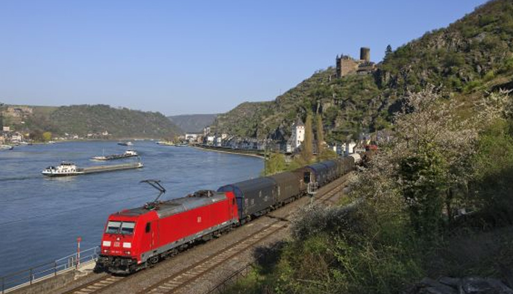 semmering line in austria,cinque terre in italy,flam railway in norway,rhine valley line in germany,west highland line in scotland,linha do douro in portugal,inlandsbanan in sweden,train rides in europe,europein many ways,trains are simply the best way to travel. they are more environmentally friendly than flying,more relaxing than driving and more comfortable than buses. you have space,can move around,and (if available) go for a bite in the dining cart.

and is there anything more romantic than travelling by train? train travel conjures up images of elegance and class,of leisurely making your way through beautiful scenery and watching the landscape roll by. with train travel,it’s all about the journey,not just the destination.

some train rides are an event in their own right. they take you through breathtaking landscapes filled with mountains,valleys,rivers,and picturesque villages. and all you have to do is sit back,look out the window and enjoy the ride.