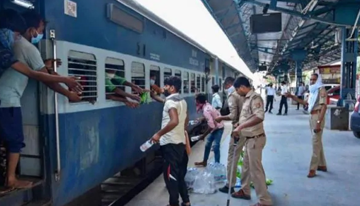 लॉकडाउन में रेल यात्रा / यात्रीगण कृपया ध्यान दें, स्टेशन पर उतरते ही शुरू होगी असली  'परीक्षा'!