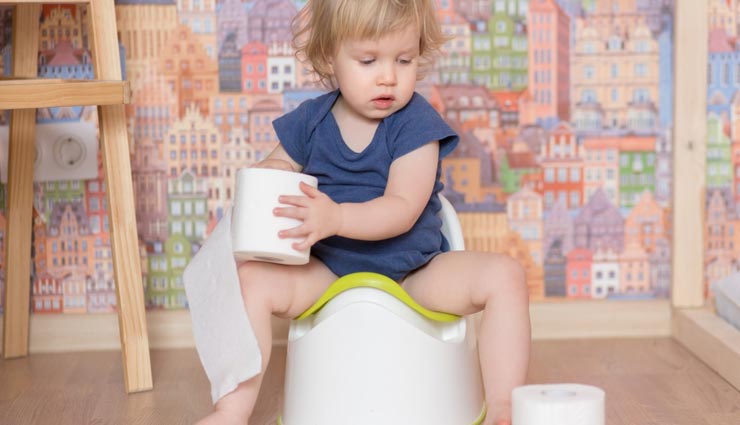 parenting tips,parenting tips in hindi,toilet training,toilet training tips,child habit to use toilet