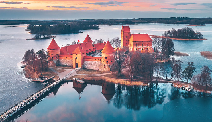 beautiful castles,beautiful castles to visit,most beautiful castle,fairy tale castles,travel,holidays,travel guide,travel tips