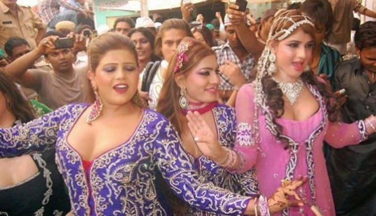 किन्नरों को न दे ये चीजें दान में, वरना जिंदगी हो जायेगी बर्बाद