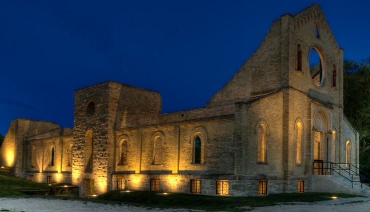 winnipeg parks,beautiful parks in winnipeg,best parks in winnipeg,explore winnipeg parks,winnipeg natural beauty,parks and gardens in winnipeg,winnipeg outdoor attractions,urban parks in winnipeg,winnipeg scenic spots,top parks to visit in winnipeg