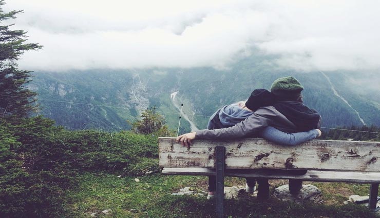 लेना चाहते हैं सस्ते में पार्टनर के साथ घूमने का मजा, मात्र पाँच हजार में पूरी होगी ये 4 ट्रिप